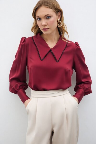 Sateen Pearl Collared Blouse - Burgundy