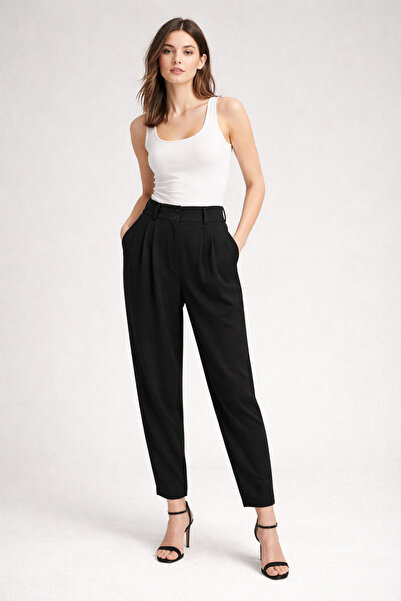 Çeşme Home High Waist Pleated Detailed Carrot Cut Black Trousers