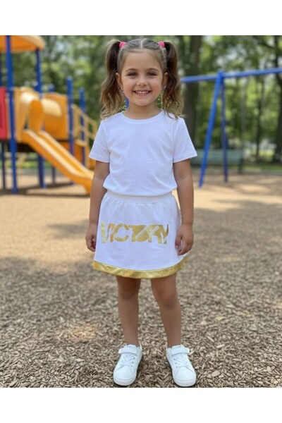 Babyhola Fusta scurtă cu logo Victory și detalii aurii pentru fete cu vârsta ...