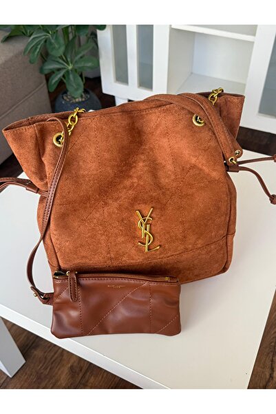 Generic Shoulder bag with accessories