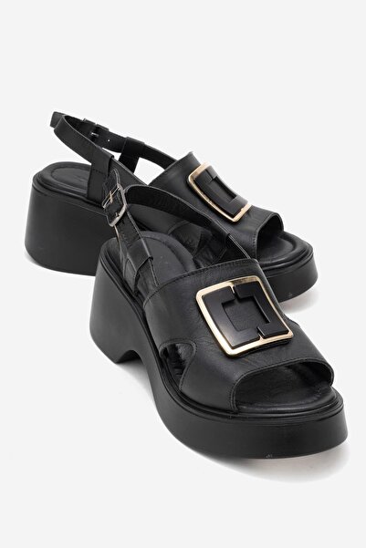 Zeynep Sıradağlı صندل نسائي من الجلد الطبيعي باللون الأسود من كيرتس