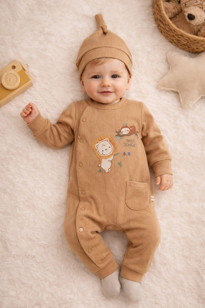Bubbles Organik kumaşlı Aslan Nakışlı şapkalı Erkek Bebek Tulum Şapka Takımı ...