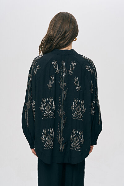 Orfeo Negro Women's Oversized Kimono with Bead Embroidery on the Back and Sides
