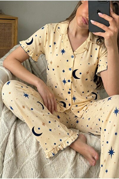 FEMELLE Women's Yellow Night Patterned Buttoned Pajama Set
