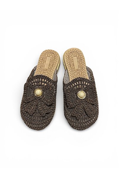 Moda Devrin Brown Closed-Front Bowtie Straw Knit Outdoor and Home Slippers