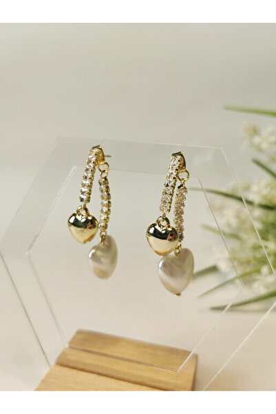 Halley Concept Pearl Heart Detailed Zircon Stone Earrings Gold