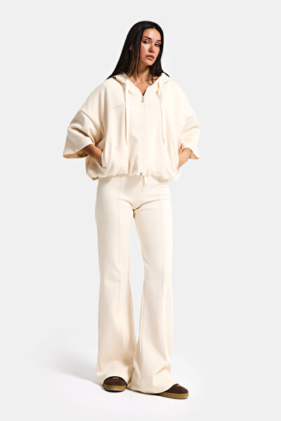 it's basic Women's Ecru S6-105 Top and Bottom Sweatshirt Hiking Pants 2-Piece...