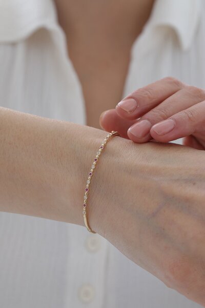 YAVUZ KUYUMCULUK 14 Ayar Altın Yakut Taşlı Kelepçe