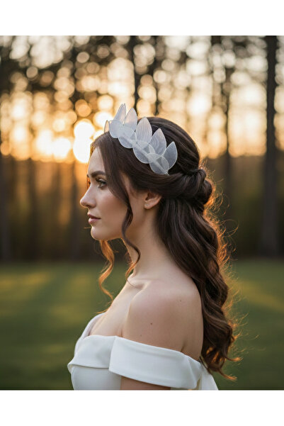 Handmade Helen model gelin tacı, sade şık gelin taç, beyaz tül taç, tasarım taç