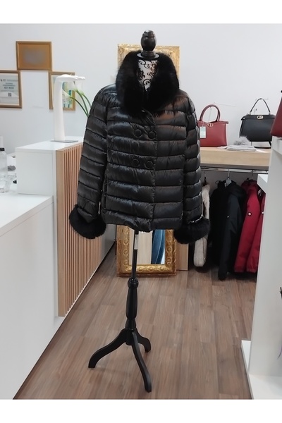 No Secrets Short puffer jacket with double-breasted buttons