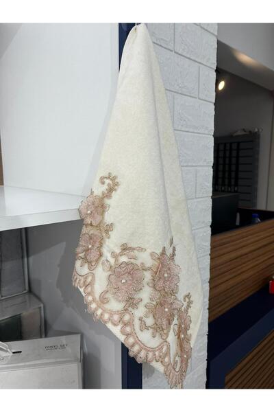 VELLON HOME منشفة ميرا الذهبية المزينة بالخرز 50 × 90