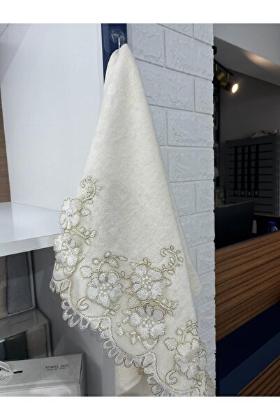 VELLON HOME منشفة ميرا الذهبية المزينة بالخرز 50 × 90