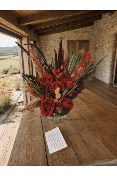 Handmade CAM FANUSTA YAPAY KIRMIZI TOMURCUK GÜLLER VE KURUTULMUŞ YAPRAKLAR İL...