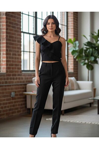 BUTİK VALORA Siyah Tek Omuz Volan Fırfır Detaylı Askılı Şık Crop Bluz Üst