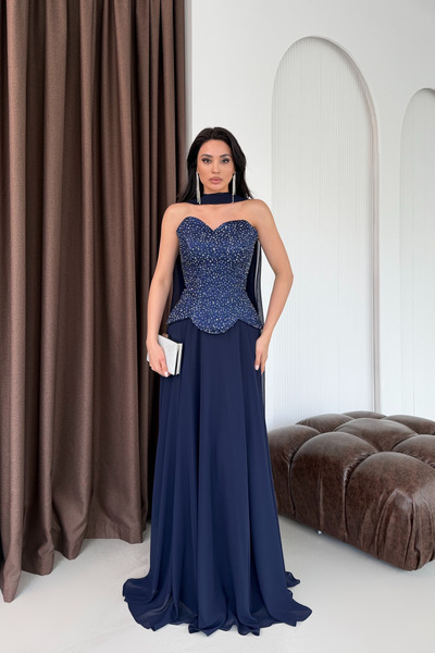 Serica Moda Синя сукня з шифоновою спідницею, прикрашена камінням, з шалькою