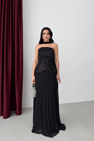 Serica Moda Rochie de seară neagră cu detalii tip șal și fustă din șifon brod...