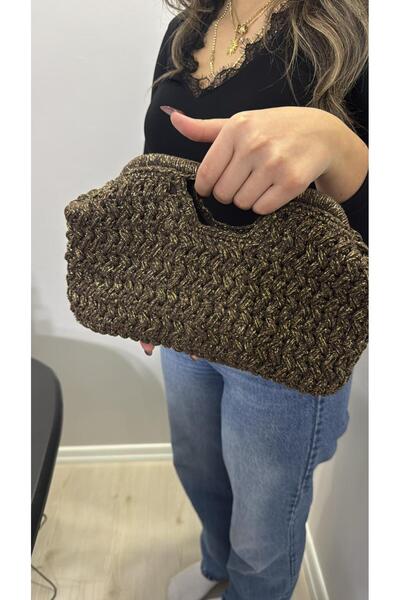 BAGS حقيبة كلاتش من القش