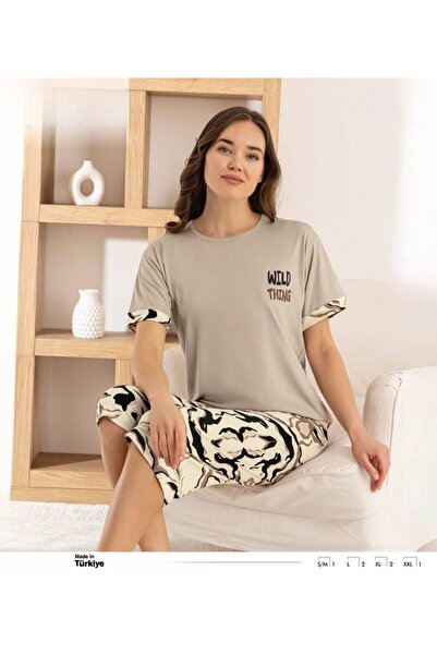İpek Women's Short Sleeve Capri Crew Neck Patterned Pajama Set