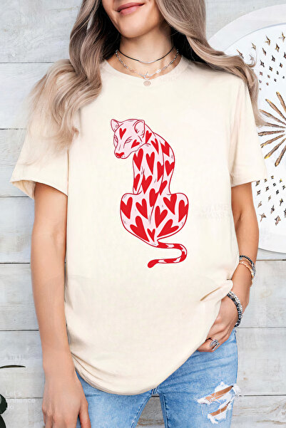 Sarah's Boutique Women's T-shirt – 100% cotton – Valentine's Day "Heart Leopard"