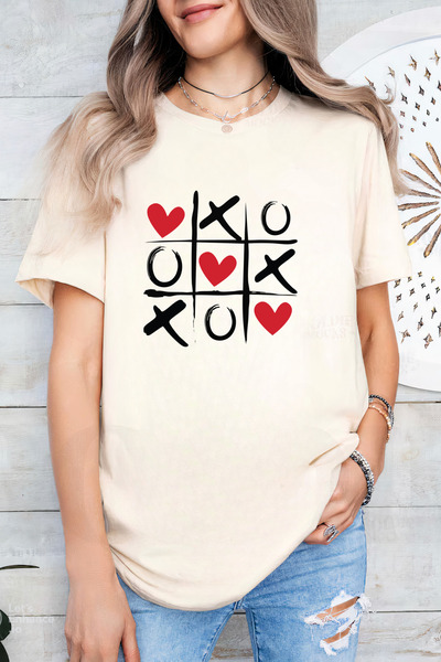 Sarah's Boutique Women's T-shirt – 100% cotton – Valentine's Day "XO GAME"