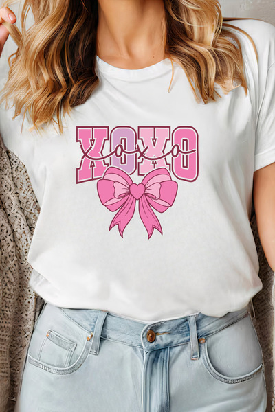 Sarah's Boutique Women's T-shirt – 100% cotton – Valentine's Day "XOXO BOW"