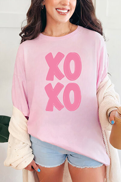 Sarah's Boutique Women's T-shirt – 100% cotton – Valentine's Day "XOXO"