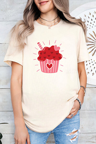 Sarah's Boutique Women's T-shirt – 100% cotton – Valentine's Day "Love Cupcake"