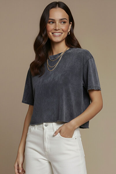 Ulino Women's Washed Back-Printed Crop Cut Cotton T-Shirt