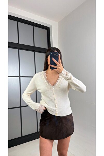 Gaus Krem Yaka Dantel Detaylı Düğmeli Triko Hırka GAUS-01120