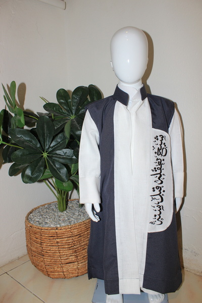 Abaya-AB طقم ولادي 1-ثوب ساده 2-دقله مطرزه مع العباره