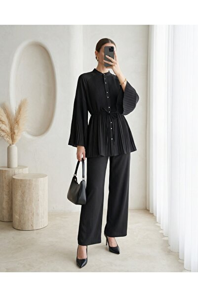 MissRunin Piliseli Hakim Yaka Düğmeli Krep Takım