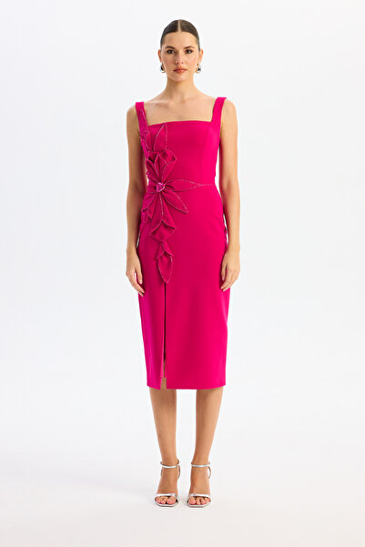 Carmen Fuşya İşlemeli Yırtmaçlı Krep Söz Elbisesi