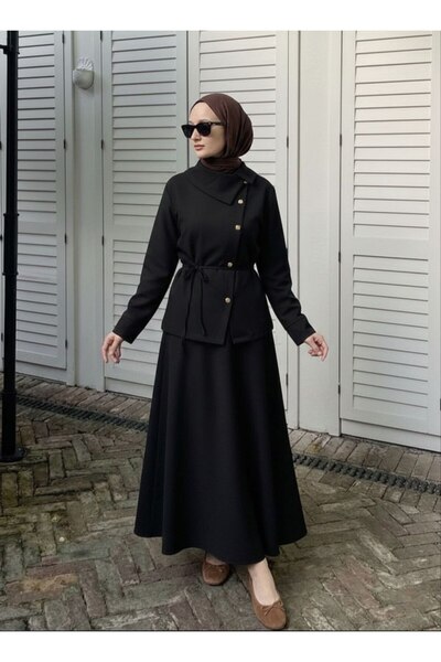 NevaMar بدلة مع تنورة - بأزرار