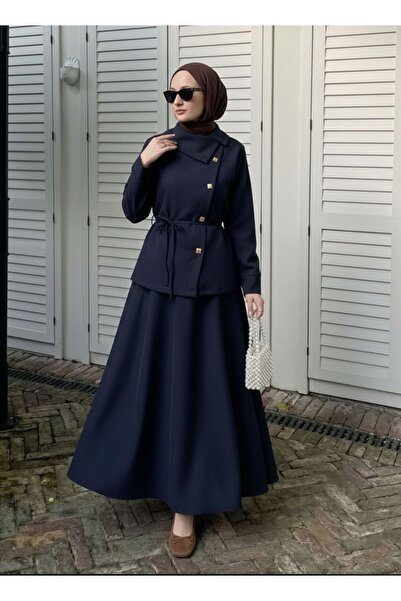 NevaMar etekli takım-düğmeli