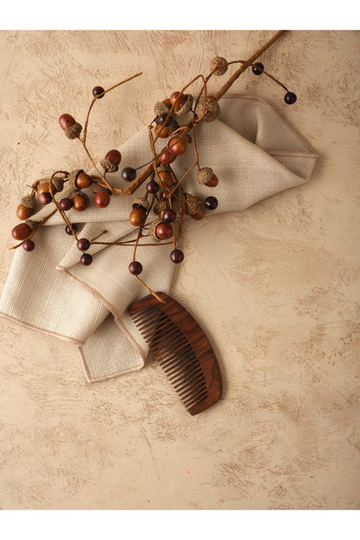 Hedisam Гребен от естествено дърво от орех