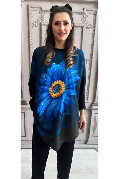 OnlyForYou Oversized cotton blouse/t-shirt with 3D floral print