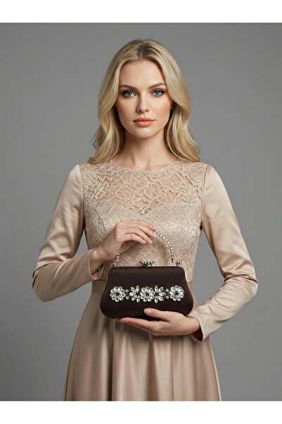 Biçanta Maro Z.A.R.A. Geantă de seară pentru femei cu lanț brodat cu piatră d...