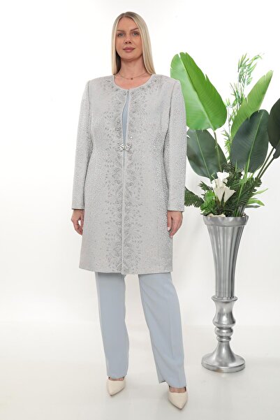 MİSS DİAMOND Elegant ice blue three-piece pant suit with stone embellishments
