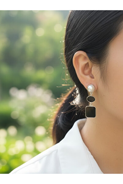 Leerybee Pearl Detailed Geometric Black Enamel Embellished Dangle Earrings