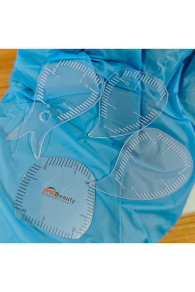 Choice1 ٤ قطع من أدوات رسم الحواجب على شكل دمعة، مسطرة لتشكيل الحواجب في دقيق...