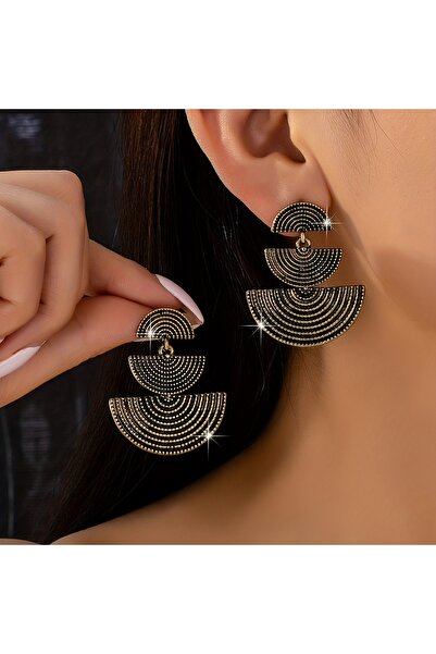 Choice زوج من الأحذية المطلية بالبرونز العتيق، بتصميم عصري مستوحى من الطراز ا...