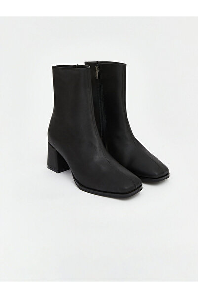 LC Waikiki Güli̇s Gi̇yi̇m!New Season Black Suede Look Thick Heeled Boots