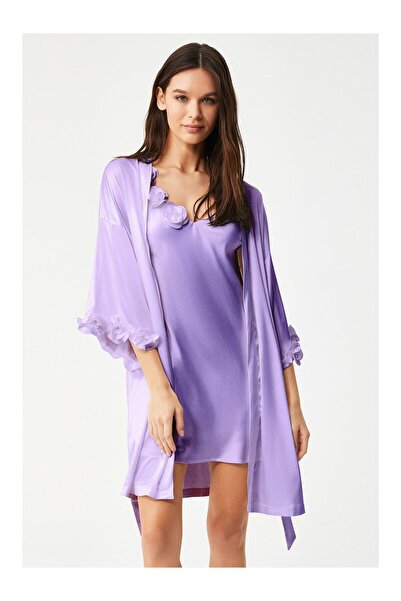 Kom روب نسائي قصير باللون الوردي