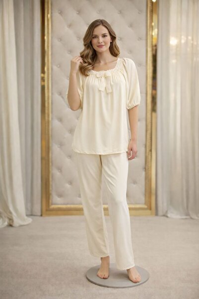 LaFont Elegant and attractive women's pajama set with a beautiful design, con...