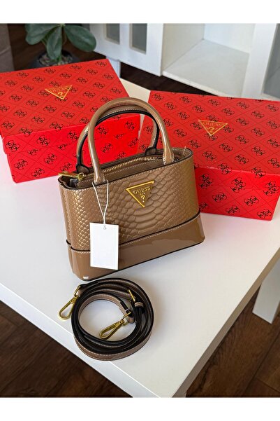 GGGG Bags with their accessories