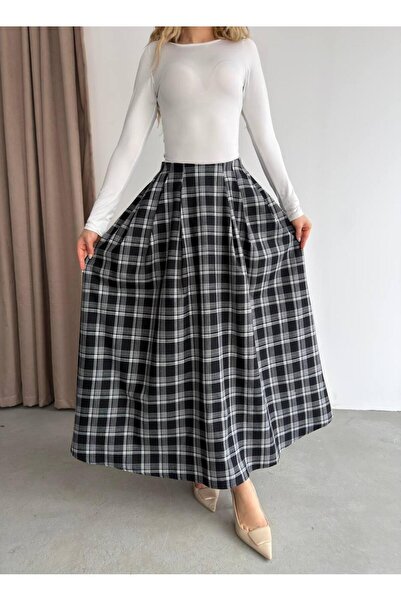 QBZ Plaid Flared Skirt with Pocket Details