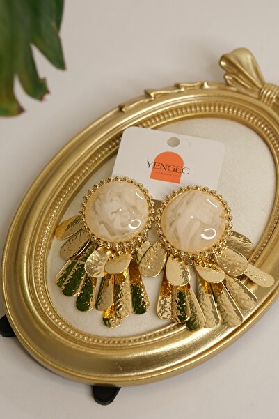 YENGEÇ Natural Stone Gold Dangle White Earrings