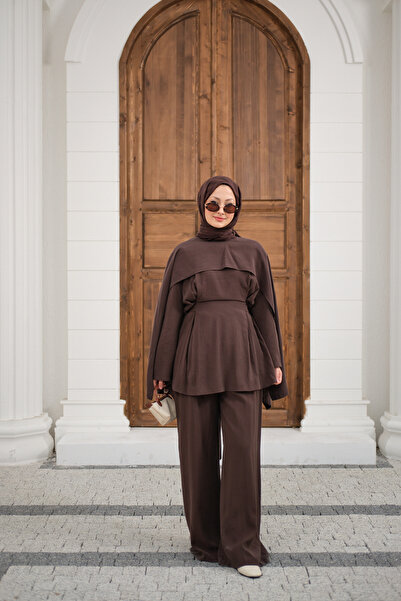 LOCCO Women's Pleated Waist Suit with Detachable Cape Brown