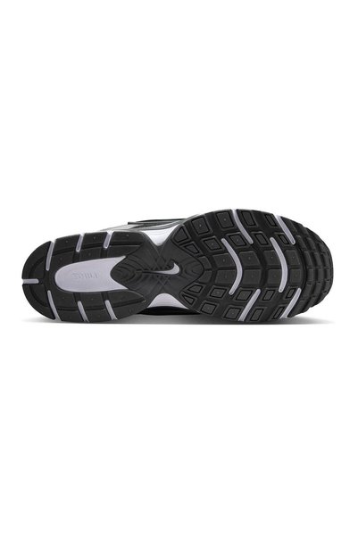 Nike V5 RNR Sports Shoes