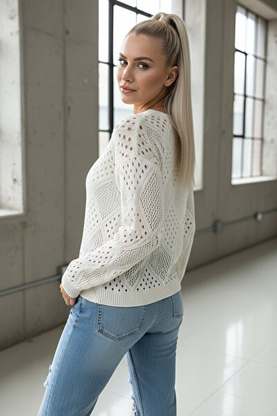 Teenage Millionaire Women's Off-White Lace Woven Hole Detailed Sweater
